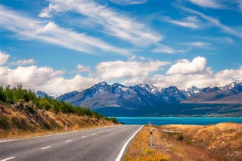 Amazing Alpine Scenery On A Road Trip In New Zealand Stock Photo