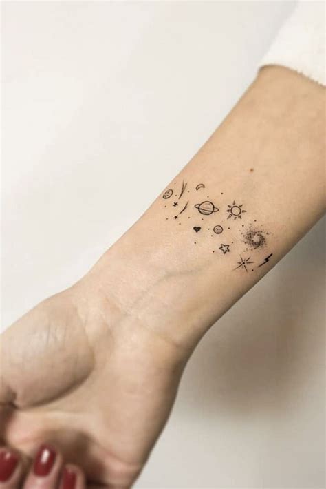33 Delicate Wrist Tattoos For Your Upcoming Ink Session