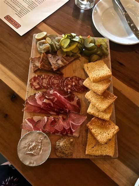 Where to Eat in New Orleans: A Savory & Sweet Guide - Angie Away