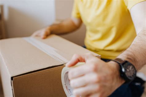 Cómo enviar un paquete urgente de forma segura y rápida abb