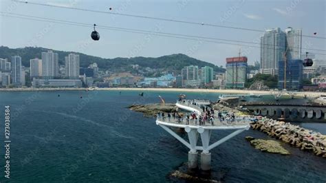 Songdo Skywalk Observation Deck In Busan Korea Vídeo Do Stock Adobe