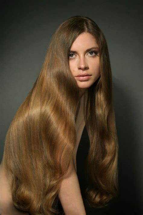 ปักพินโดย Vannachai Assavacheep ใน Beautiful Long Hair