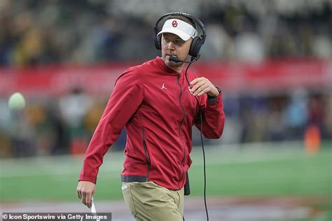 Oklahoma Football Coach Lincoln Riley Refuses To Release Team Covid 19