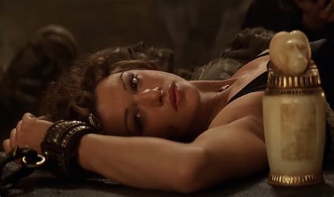 The Mummy Why We Ll Always Love Rachel Weisz And Evelyn Syfy Wire