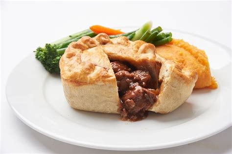 Picture Of Steak And Ale Pie