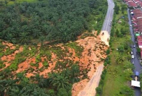 22 jawatan kosong yang terdapat di kota tinggi di jobatlas.my. Gelongsoran tanah: Jalan Kota Tinggi-Kluang ditutup ...