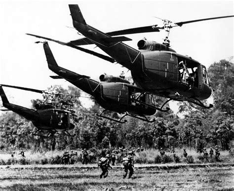 vrtulniky-us-army-vietnam | Knox Museum