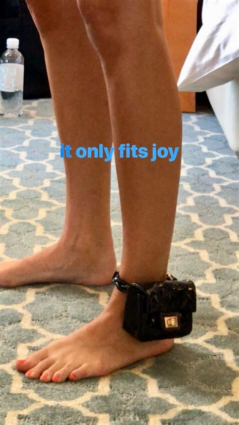 Kendall Jenners Feet
