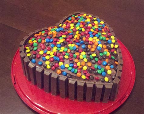 Heart Shaped Candy Cake Kit Kat Cake Heart Shaped Cakes Kitkat Cake
