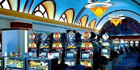 Free parking is included with your stay. Seneca Niagara Casino | Clifton Hill, Niagara Falls Canada