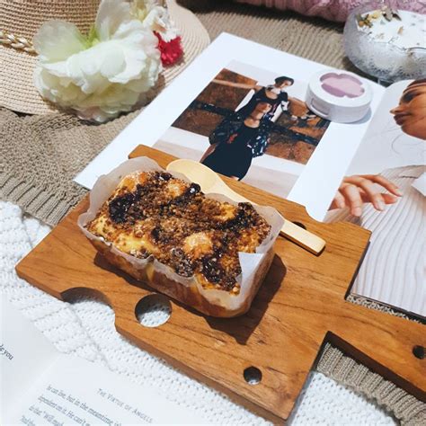 Satu lagi makanan favorit di resto @bakeryaroma. Cake blueberry almondnya enak - Review Jessica Sisy di ...