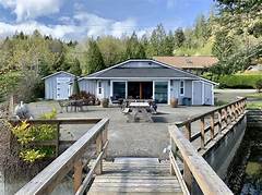 Waterfront Paradise Discover Stoningtons Stunning Houses For Sale