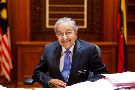 Tun Dr Mahathir Bin Mohamad Mahathir Bin Mohamad — Ma ħɑðiɽ Bin