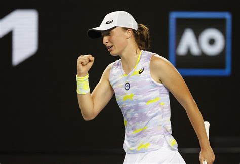 Nervous Swiatek Rallies To Reach Maiden Australian Open Quarter Final Reuters