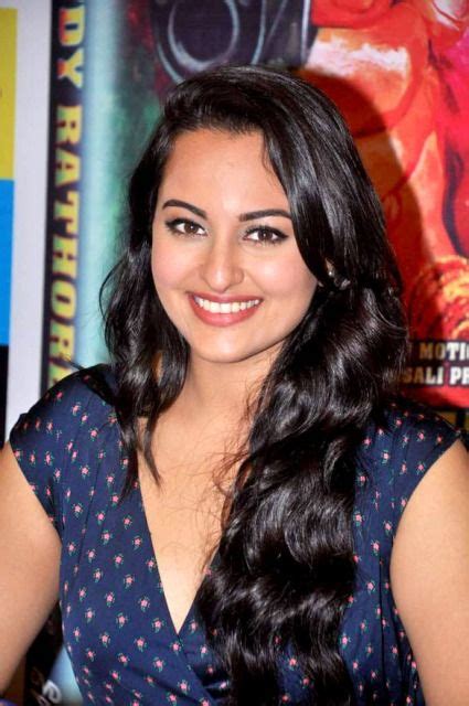 Sonakshi Sinha Bra Size Age Weight Height Measurements Celebrity Sizes