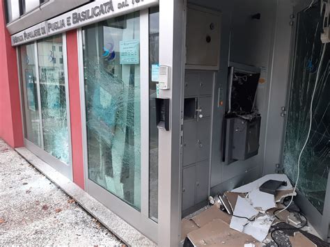 Procede quel cammino di rinnovamento, se così si può dire, all'interno del gruppo banca popolare di vicenza. Vicenza, banda del bancomat di nuovo in azione ...