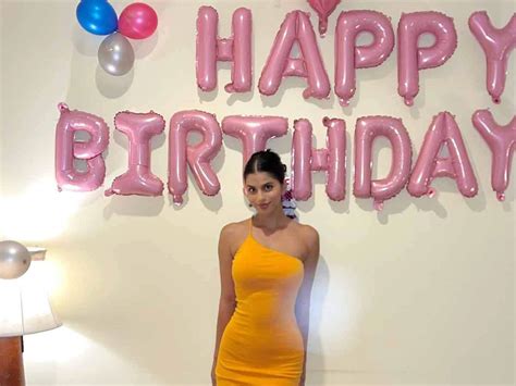 Suhana Khan Celebrates Her 22nd Birthday On The Sets Of The Archies