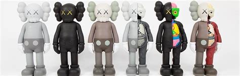 Коллекционные виниловые игрушки KAWS. Купить оригинал в Украине