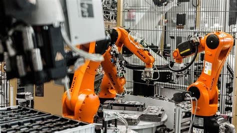 Kuka shows off its robots working in microelectronics