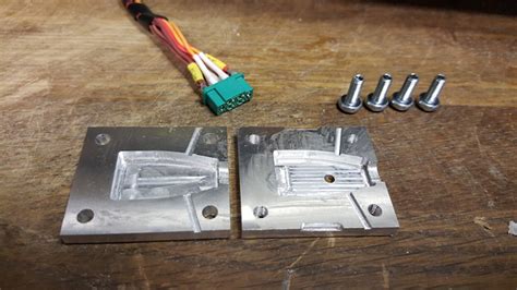 Plug Mould Strain Relief Connector Mould