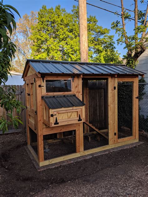 Alright, how charming is this one? California Coop - | Walk in chicken coop, Backyard chicken ...