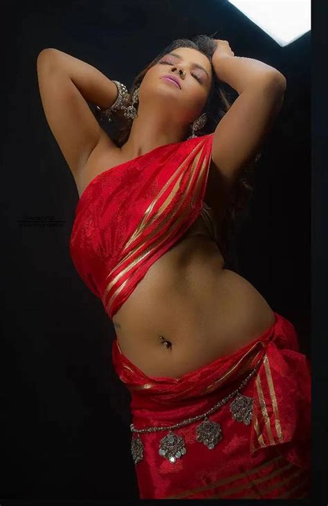 Hot Photos Of Mahi Kaur In Saree Gaon Ki Garmi Ullu Actress