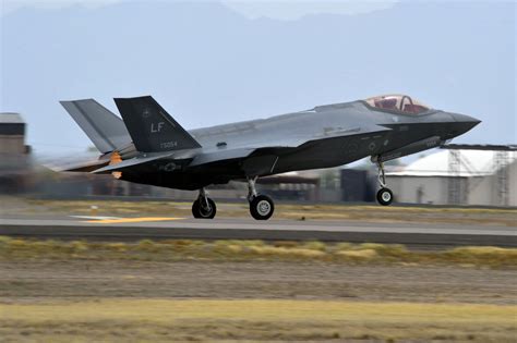 This Video Proves Americas F 35 Stealth Fighter Is Truly One Of A Kind