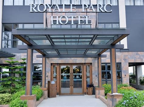 5 Reasons Why Royale Parc Hotel Is Your Picture Perfect Home In