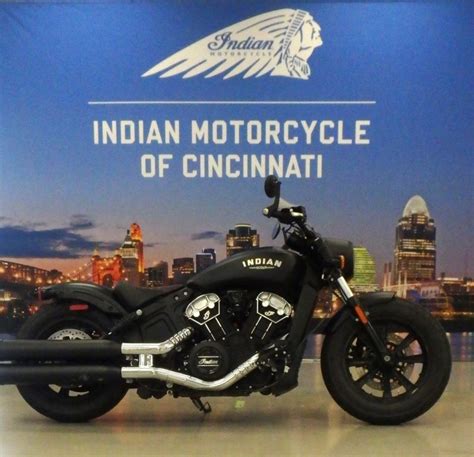 Explore INDIAN MOTORCYCLE SCOUT BOBBER SIXTY THUNDER BLACK Detailed