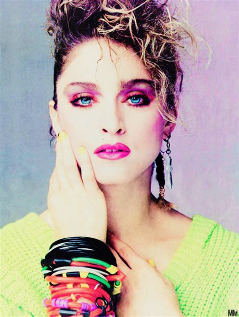 Det gælder for madonna 80'er makeup ser så godt. Madonna-Madness | 80s eye makeup, 80s makeup