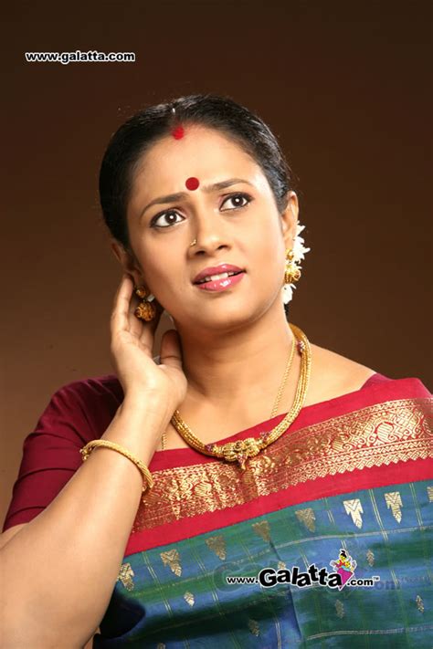 Lakshmi Ramakrishnan Tamil Actress Latest News Photos Videos