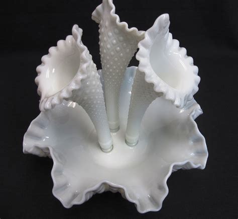 Fenton 3 Horn Epergne Milk Glass Hobnail Vintage Centerpiece Flower Bowl Vase Property Room