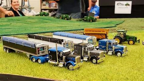 164 Peterbilt Grain Haulers Toy Trucks Monster Trucks Peterbilt