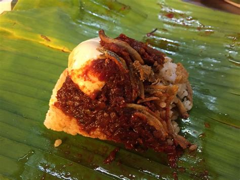 Satay ini memang istimewa rasanya dan ia memang popular. Nasi Lemak TERLAJAK SEDAP di Restoran Warisan Sambal Opah ...