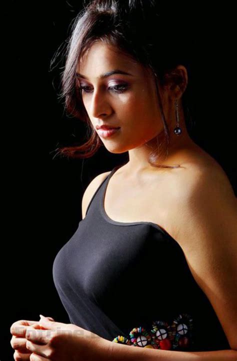 Hot South Indian Busty Actress Sreee Divya Sexy Boobies Exposing Latest