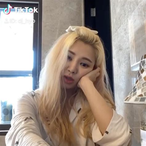 Girls Generation Hyoyeon Proves To Be Relatable Af In Recent Tiktok At Home Koreaboo
