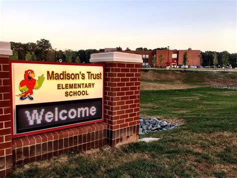 Loudoun Co System Opens With New Schools Growing Enrollment Wtop News