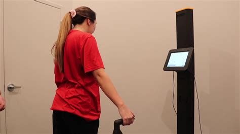 Caroline Connelly Crunch Fit3d Body Scanner Demo Youtube