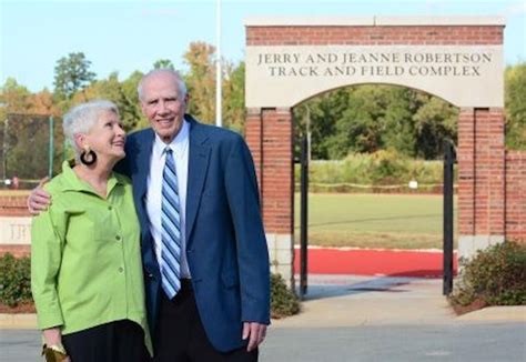Tribute To Jeanne And Jerry Robertson To Be Held Sept 29 Elon News