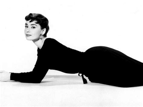 Total 80 Imagen Sabrina Audrey Hepburn Givenchy Abzlocalmx