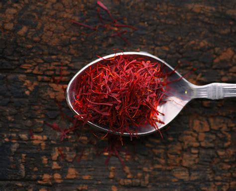 Who should use saffron skincare products? Drink A Glass Of Saffron Or Kesar Water Everyday For These ...
