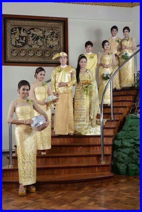 A Burmese Wedding The Bridal Party Traditional Wedding Dresses Myanmar Traditional Dress