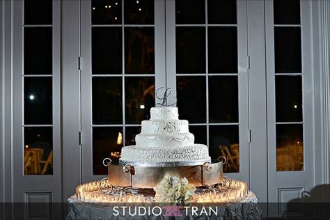 Wedding Cake Haydels Bakery New Orleans Studio Tran Photography