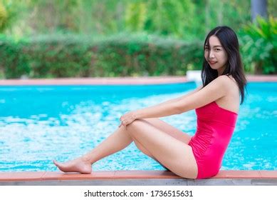 Portrait Asian Sexy Woman Swimming Poolthailand Foto Stok