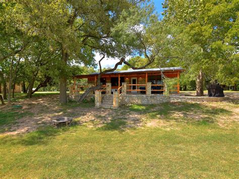 Texas hill country cabins | blanco riverside cottages. The Water's Point - Cabin #9 | Texas Hill Country Reservations