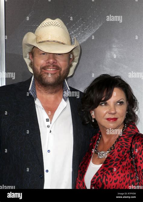 Toby Keith Red Carpet Event Hi Res Stock Photography And Images