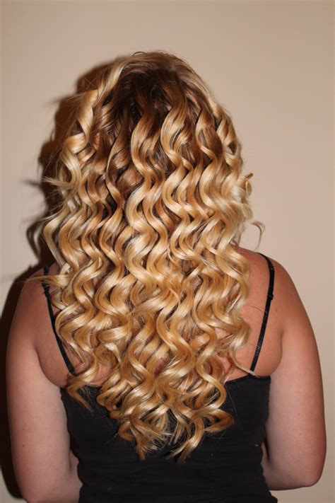 She goes onto explain, the hair was prepped with pureology silk bodifier and alterna invisible roller, blown out with a round brush, curled in 1×2 inch sections, and fingered through to finish once. Results of the curling wand - it doesn't last long | Hair ...