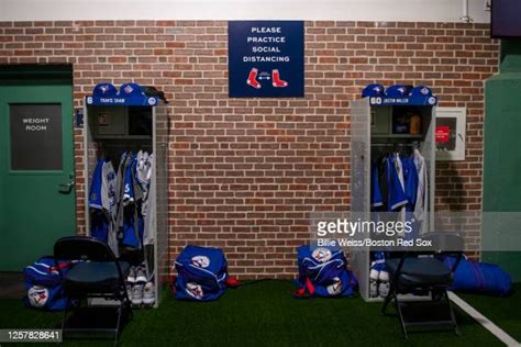 Baseball Locker Room Photos And Premium High Res Pictures Getty Images