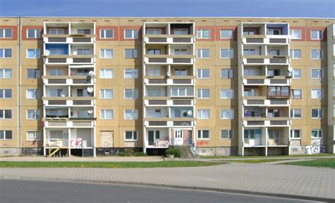 Könnten sie bitte antworten, wie es war, ein haus in der ddr zu kaufen? BundesBauBlatt