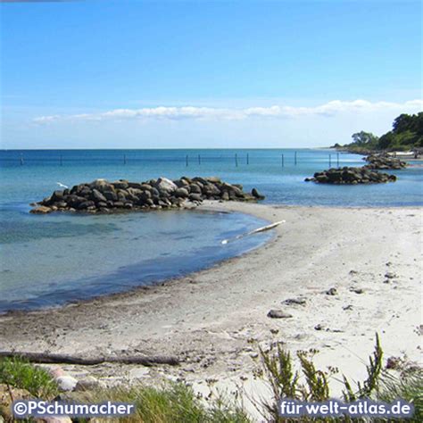 These stays are highly rated for location, cleanliness. Foto Oststrand, Langeland | Welt-Atlas.de